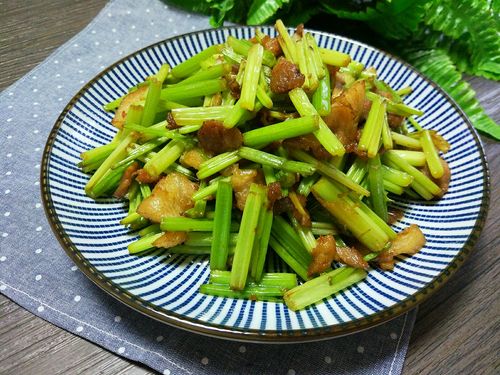 芹菜怎么做好吃又营养，4种芹菜的最佳搭配