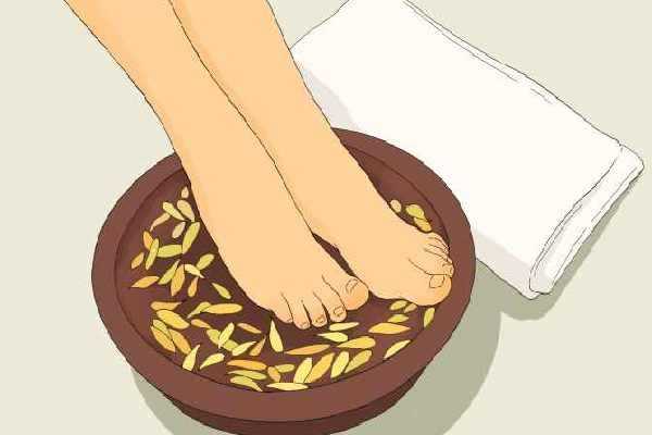 艾叶泡脚有什么功效与作用