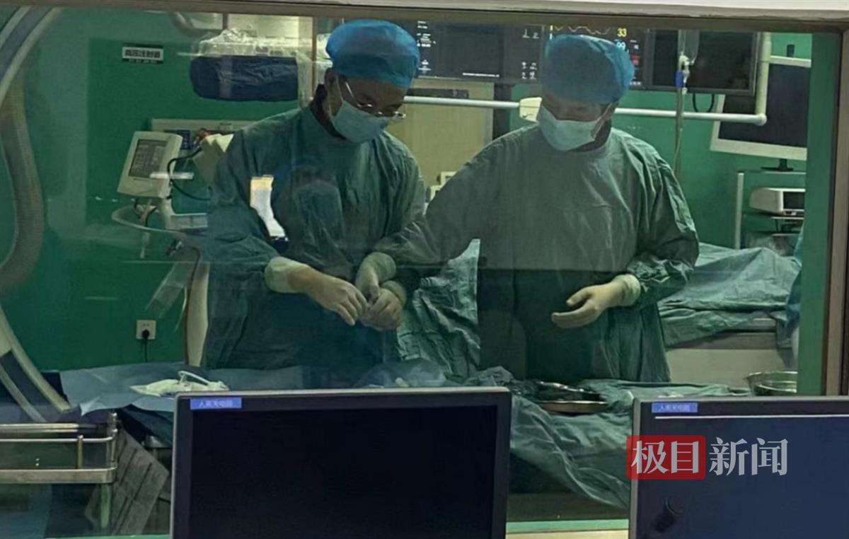 女子双腿水肿3年老不好,原是这个罕见病在作祟